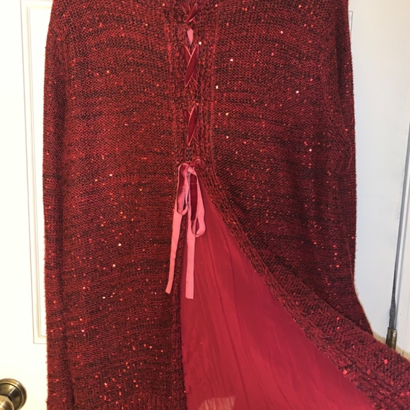 Red sweater with sequence and velvet ribbon ties down the back - Picture 4 of 4